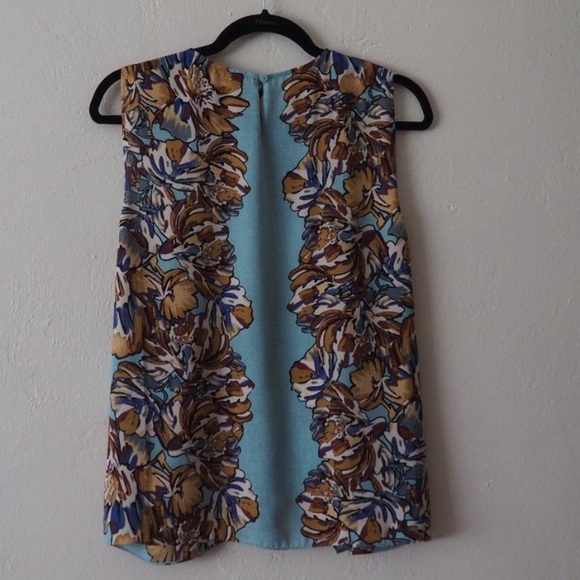BCBGMaxAzria Maryssa sleeveless floral top NWOT - Picture 10 of 11
